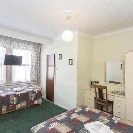 Oyo Ridgeway Hotel Chingford Exteriör bild