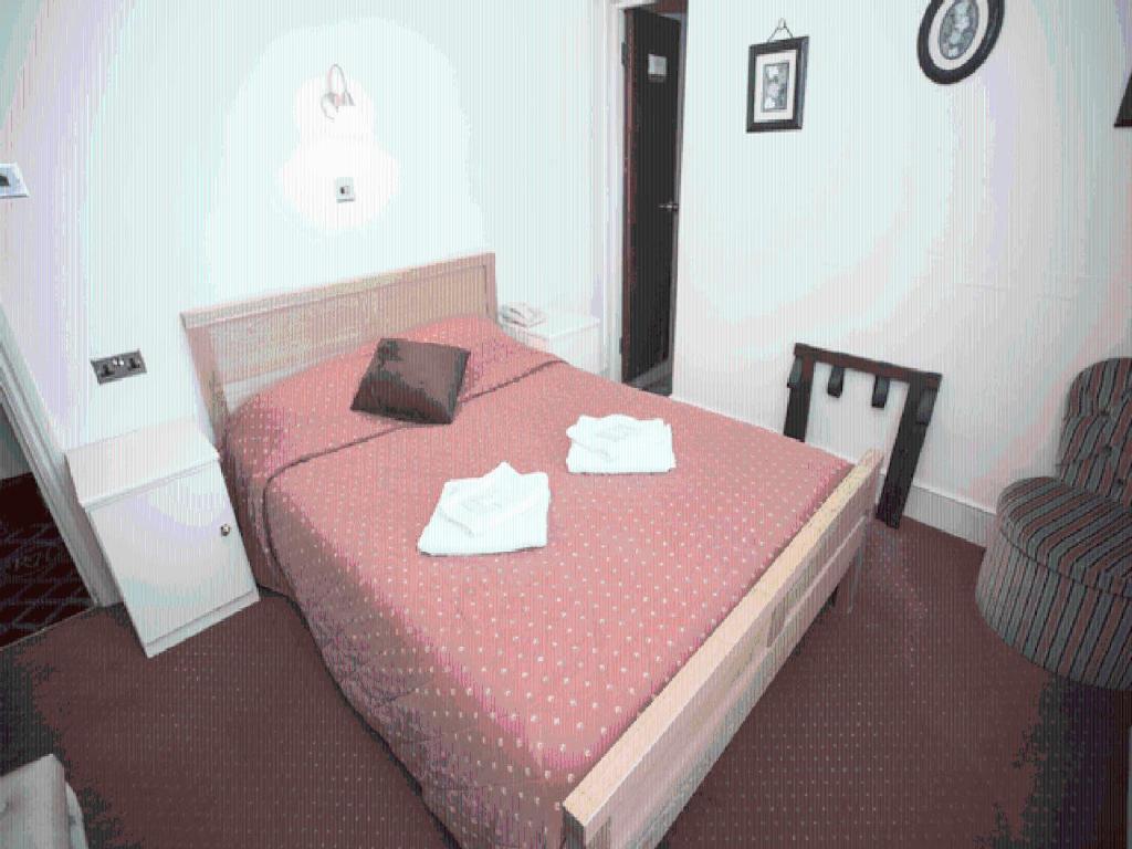 Oyo Ridgeway Hotel Chingford Rum bild